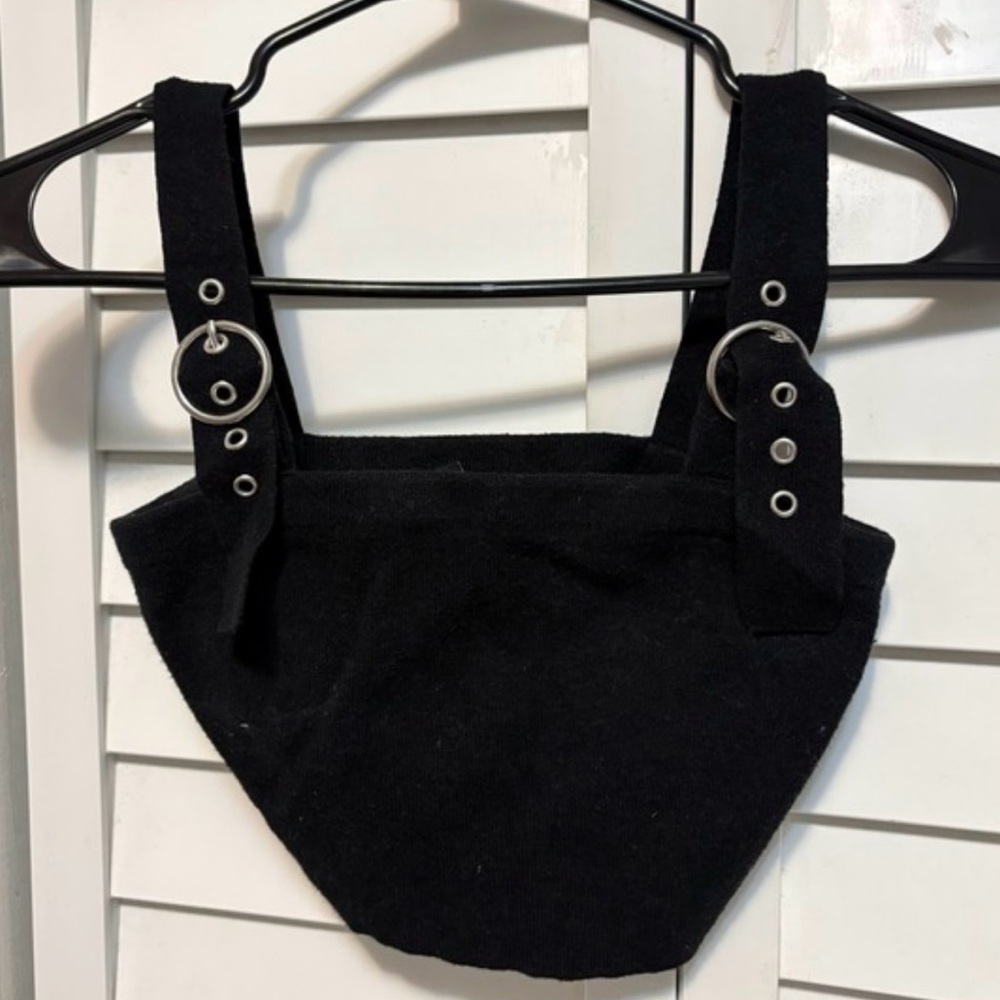 Black Ring Detail Crop Top